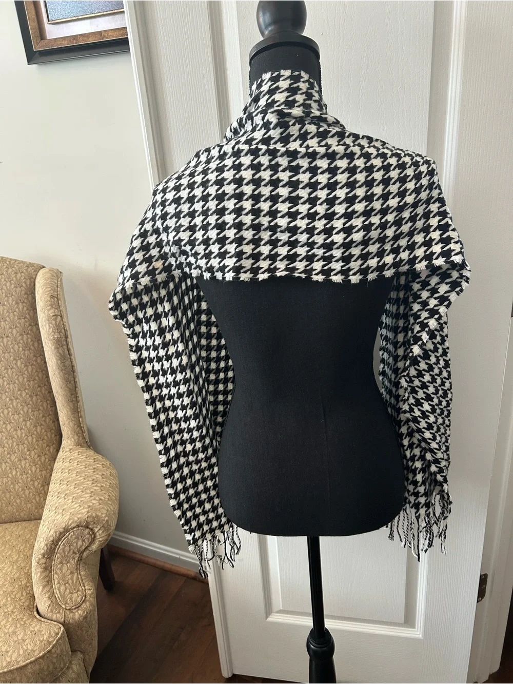 Black & White Houndstooth Wrap Scarf - Women Accessories